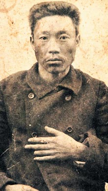 习近平授命制作的安重根铜像时隔三个月安置完毕