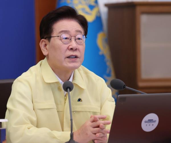 [社论]无实战经验还不训练，竟说“国防力量绰绰有余”