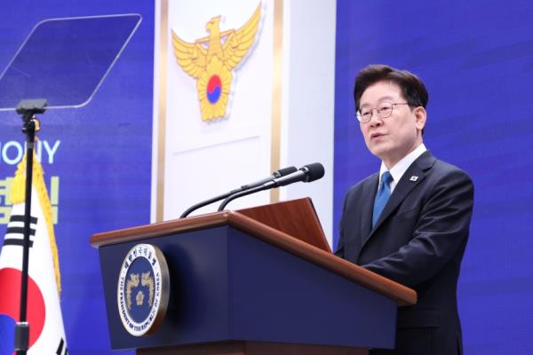 [评论]李在明总统语言的日常爆冲